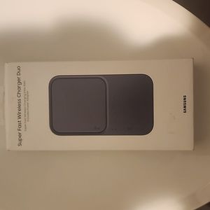 Samsung super fast wireless charger duo!!!